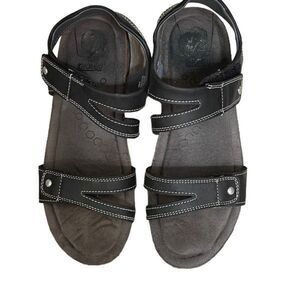 Khombu Women's‎ Ava Sport Outdoor Sandals Cushion Ankle Strap Black Size 8